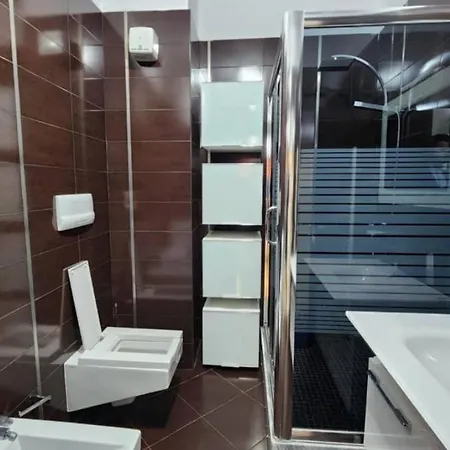 Cozy Light Apartman Tirana